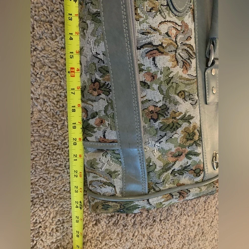 Vintage American Flayer Tapestry Handing Garment Dress Travel Luggage Bag Floral
